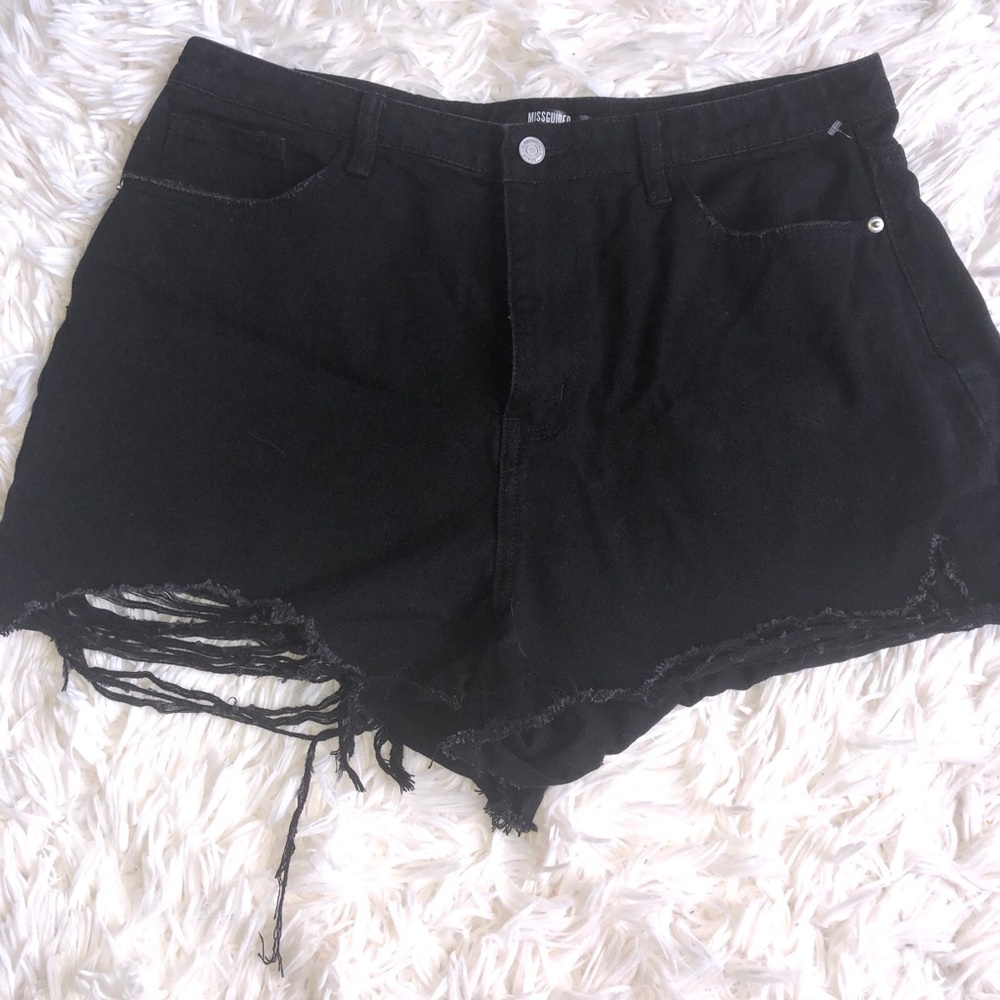 Misguided Woman’s size 14 Plus Black distressed high waisted shorts 100% Cotton